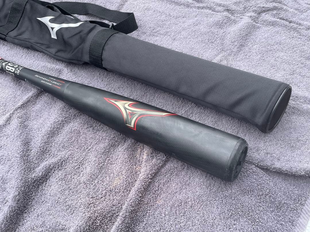 【中古品/軟式用】複合バットMIZUNOビヨンドマックスレガシー84cｍケース付