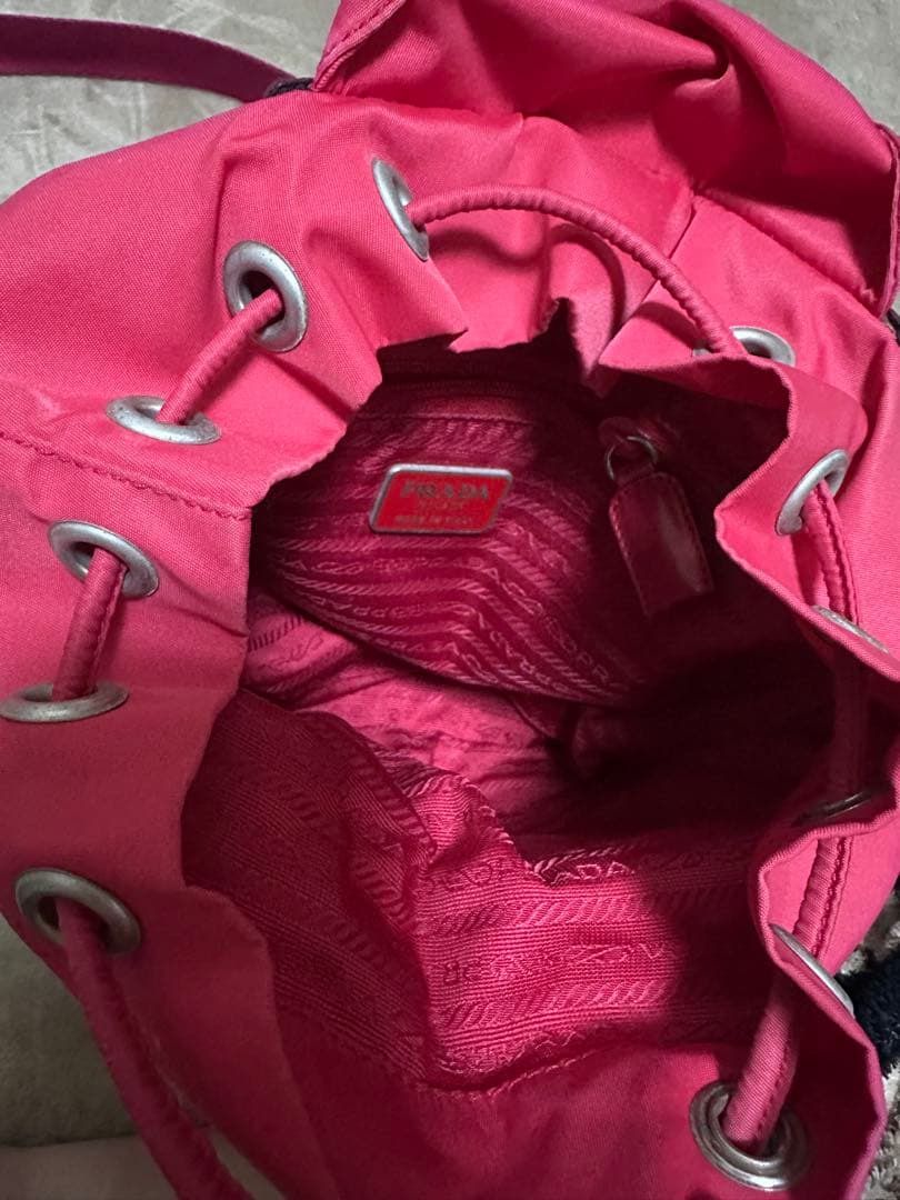 ⌘*⌘様 PRADA ナイロン リュック　チェリーレッド