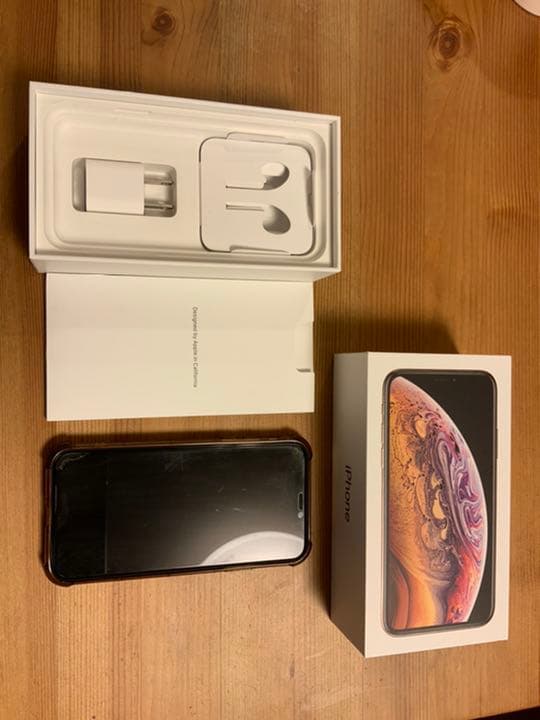 スマートフォン本体 iPhone Xs Gold 64 GB docomo