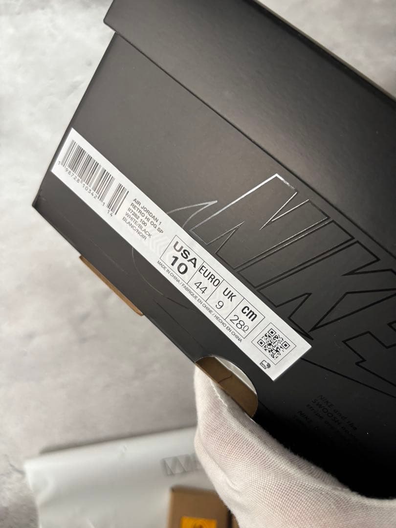 ナイキ NIKE　エアジョーダン1 レトロ ハイ OG 　ブラック/ホワイト