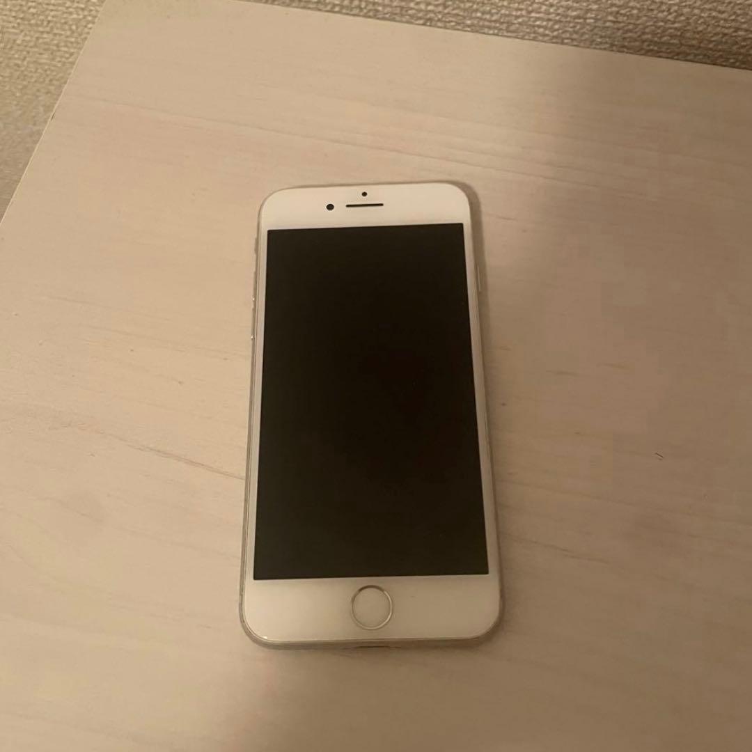 iPhone 8 本体　64G