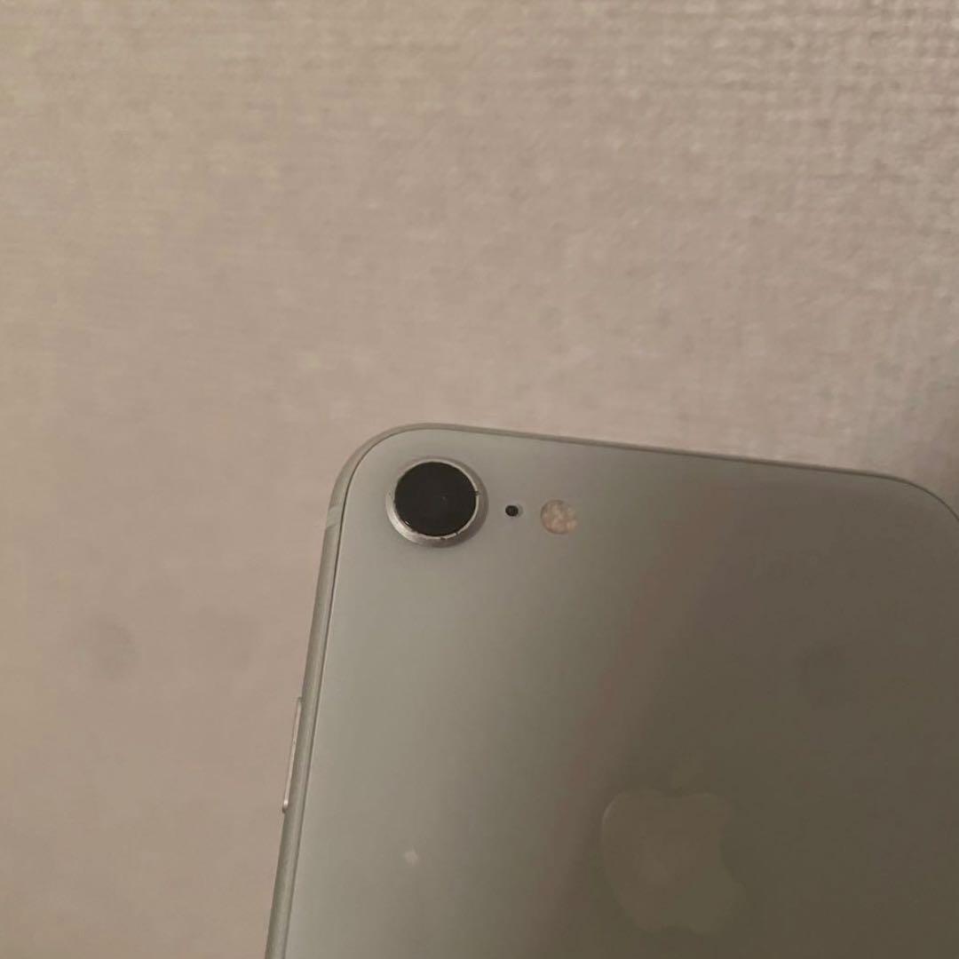 iPhone 8 本体　64G