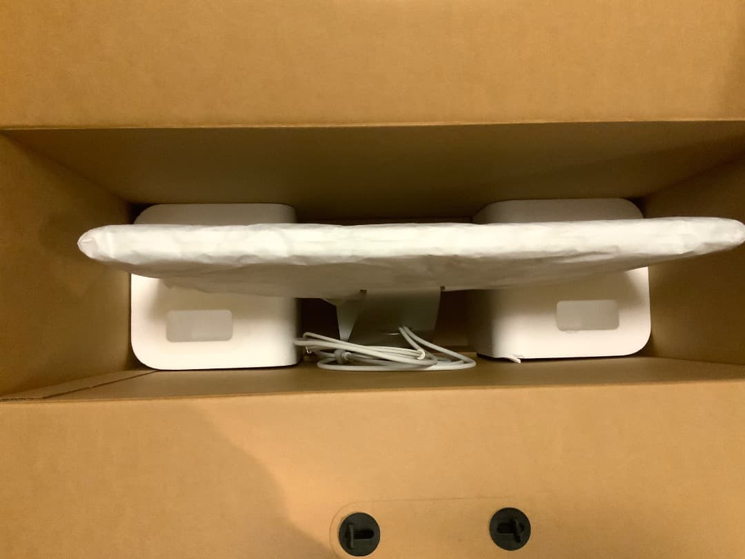 ディスプレイ・モニター本体 Apple Thunderbolt Display (27-inch)