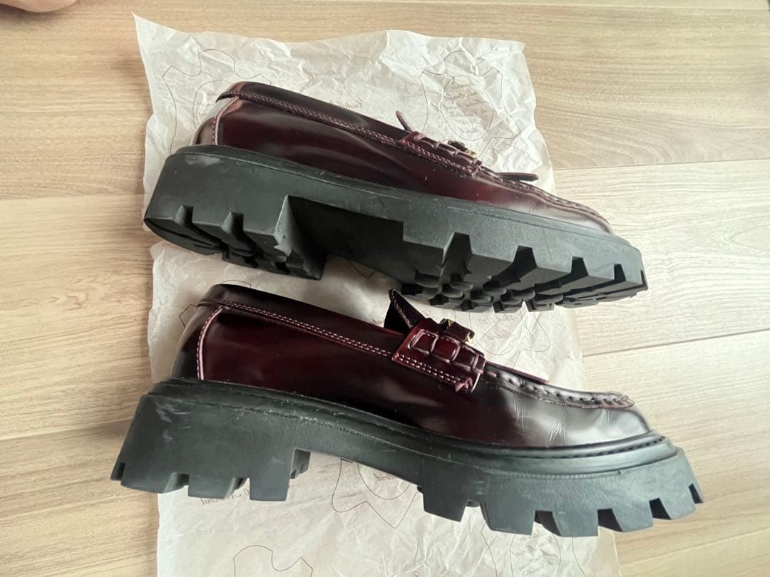 TOD'S バーガンディ フリンジ ローファー 36½