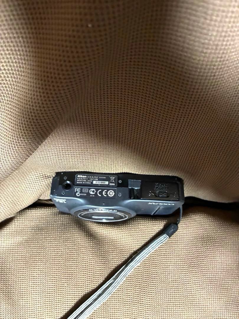 Nikon COOLPIX Ｓ　9300 バッテリー有り　ジャンク品