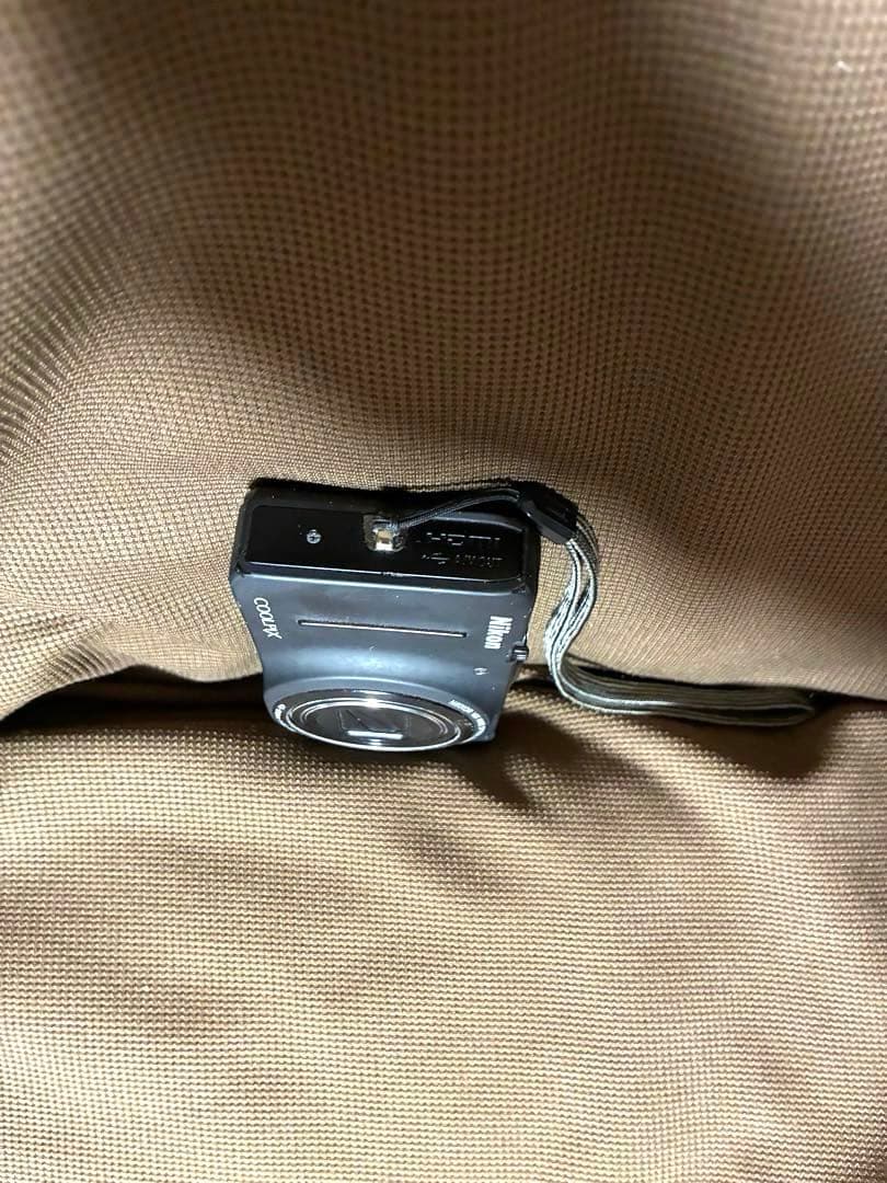 Nikon COOLPIX Ｓ　9300 バッテリー有り　ジャンク品