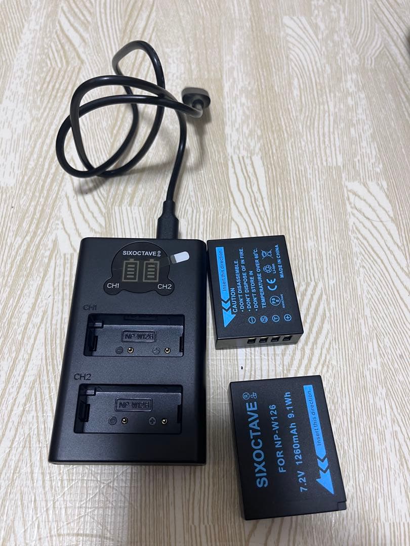 FUJIFILM X-E2 ミラーレス一眼 本体とズームレンズ