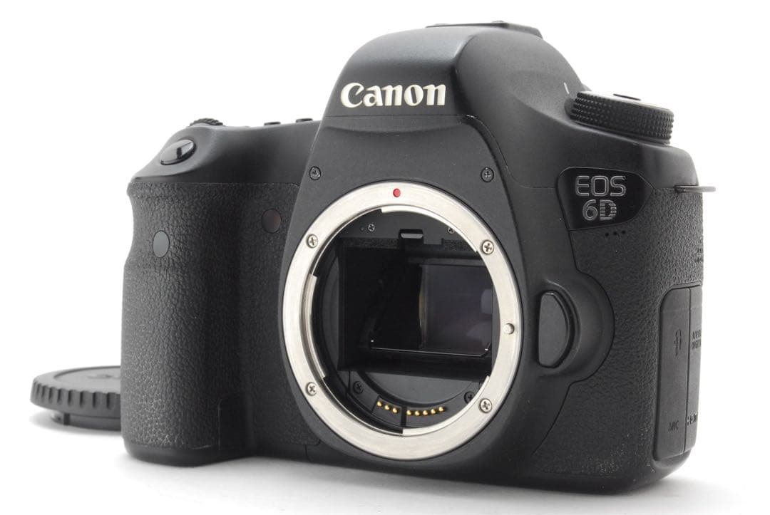 美品✨キャノン EOS 6D ボディ❤️フルサイズセンサー搭載モデル！