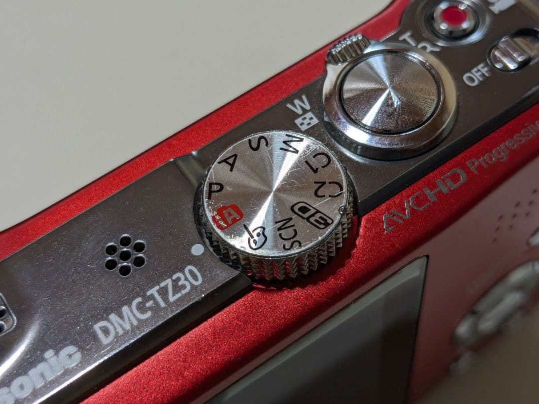 Panasonic　LUMIX　DMC-TZ30 レッド　デジカメ