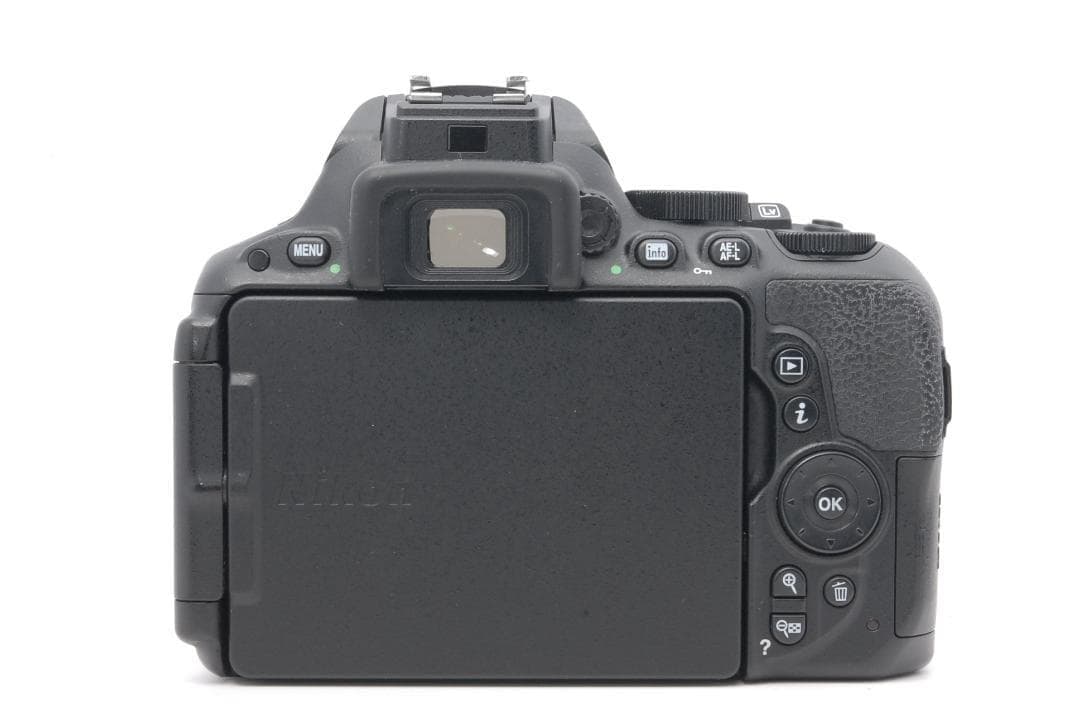 カメラバックなし価格♪ Nikon D5500 WiFi搭載 タッチパネル
