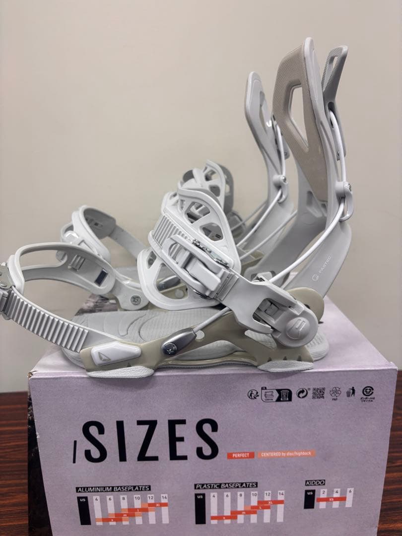 25-26 新品未使用　sp binding core Mサイズ　ベージュ