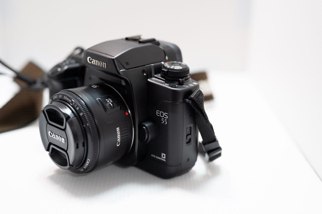 美品　Canon EOS 55 レンズ2本付き