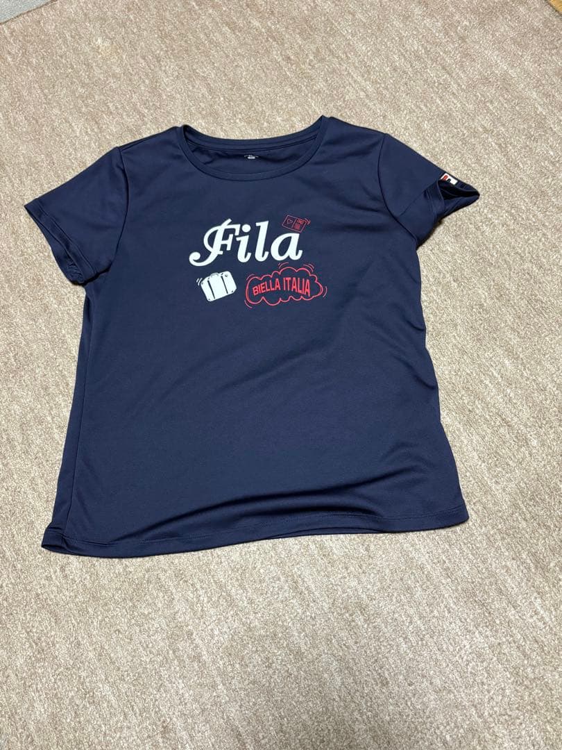 フィラティシャツ2枚とショートパンツ3点セット