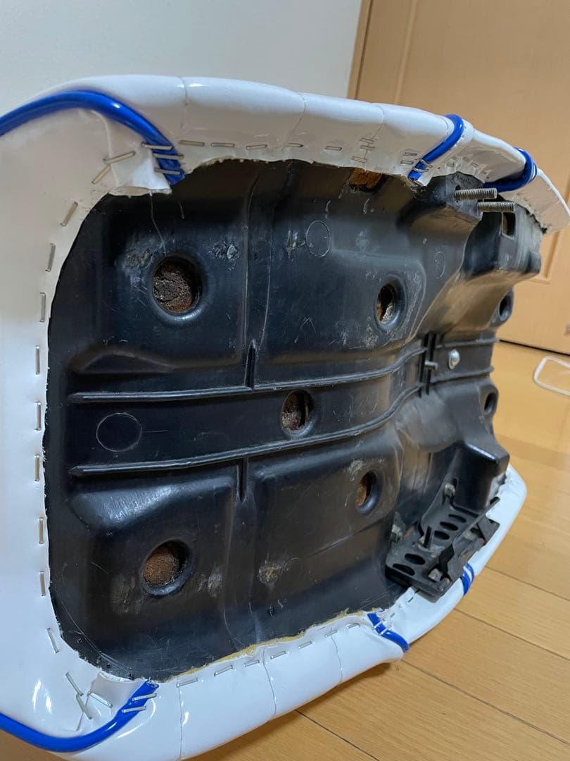 【純正シートベース】オオカワシート CBX400F用 墓石三段シート