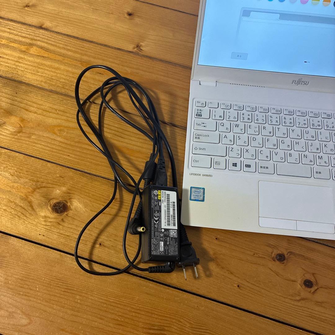 富士通 LIFEBOOK UH90/B3 ホワイト 13.3インチ