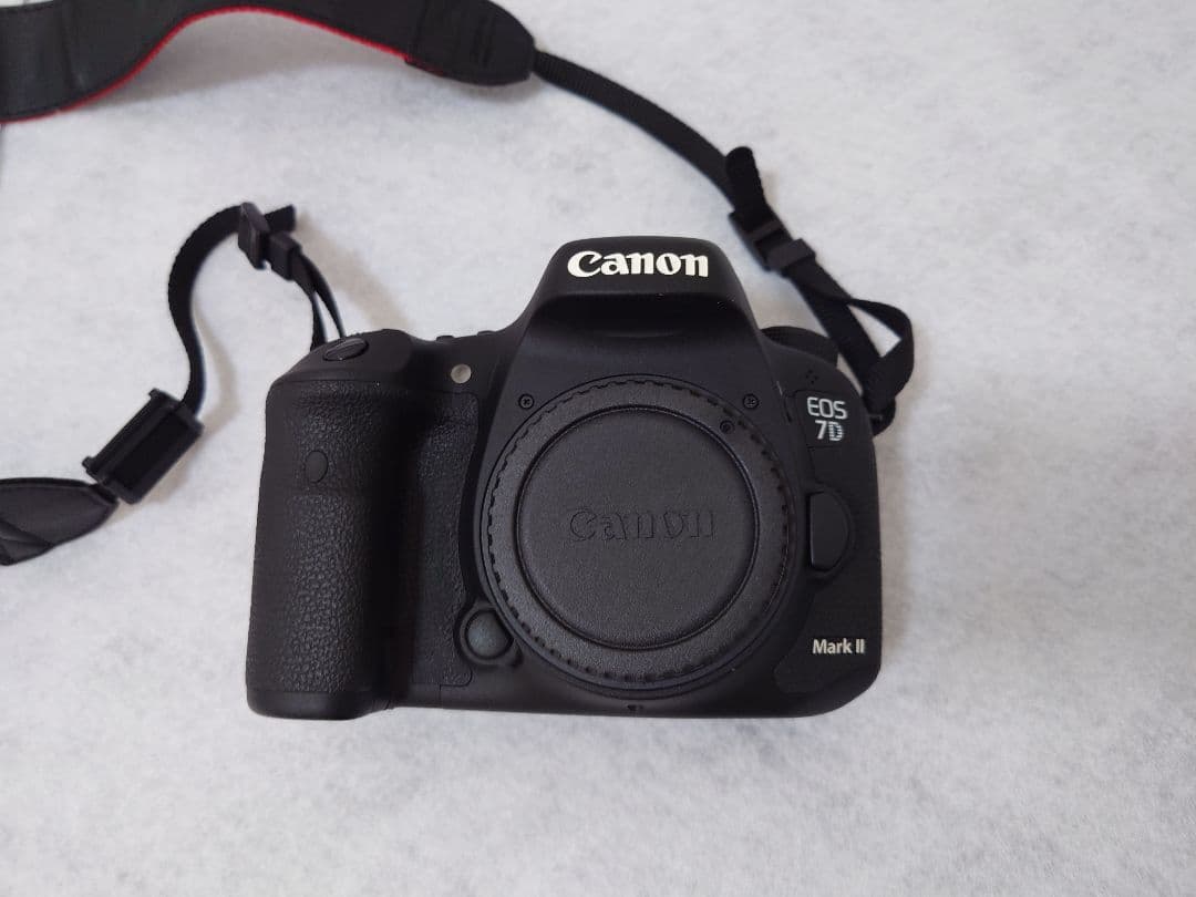 Canon EOS 7D Mark II デジタル一眼レフ シグマレンズ付き
