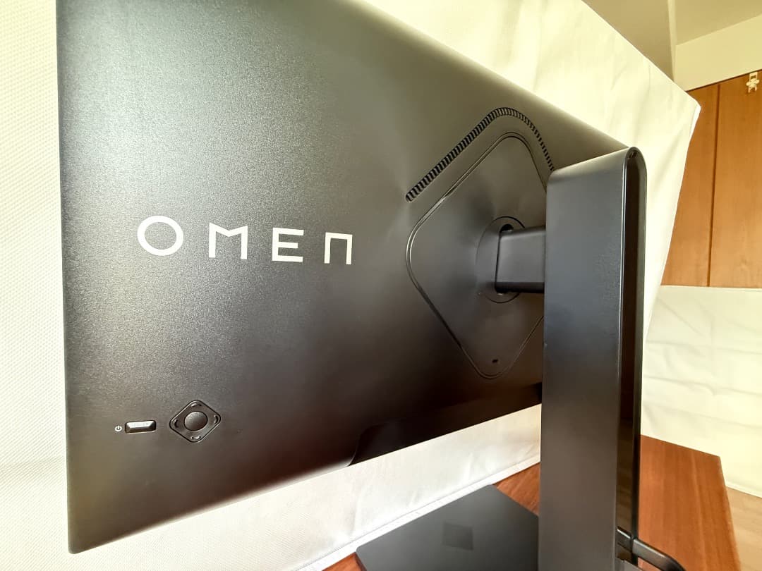 ヒューレットパッカード　OMEN 27q 　27インチゲーミングディスプレイ
