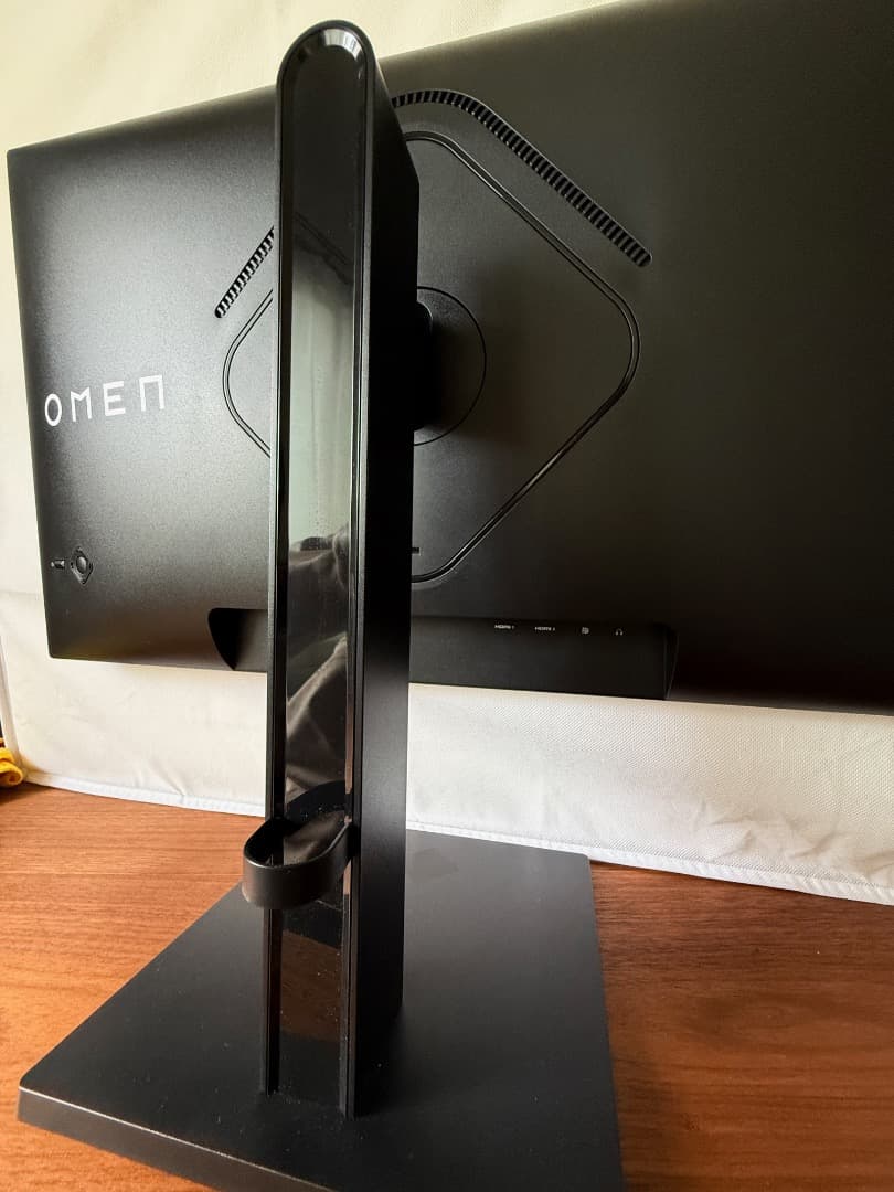 ヒューレットパッカード　OMEN 27q 　27インチゲーミングディスプレイ