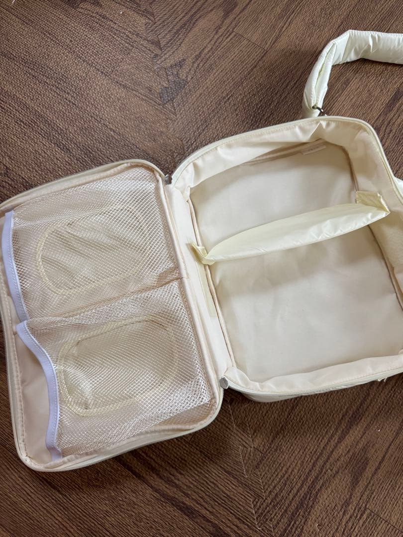 calin カラン マザーズバッグ　ホワイト