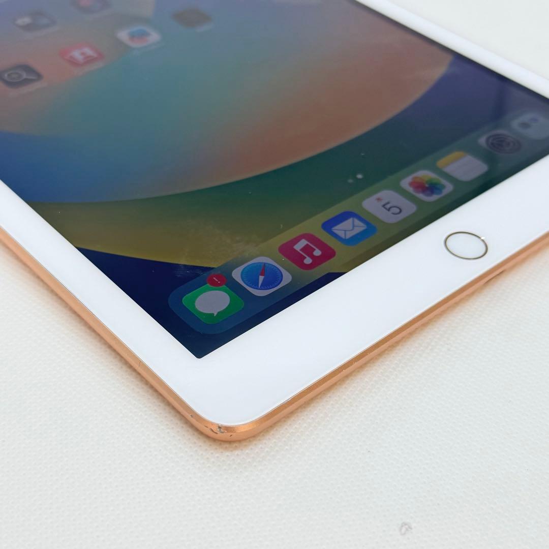 良品 iPad 第6世代 32GB Wi-Fiモデル ゴールド