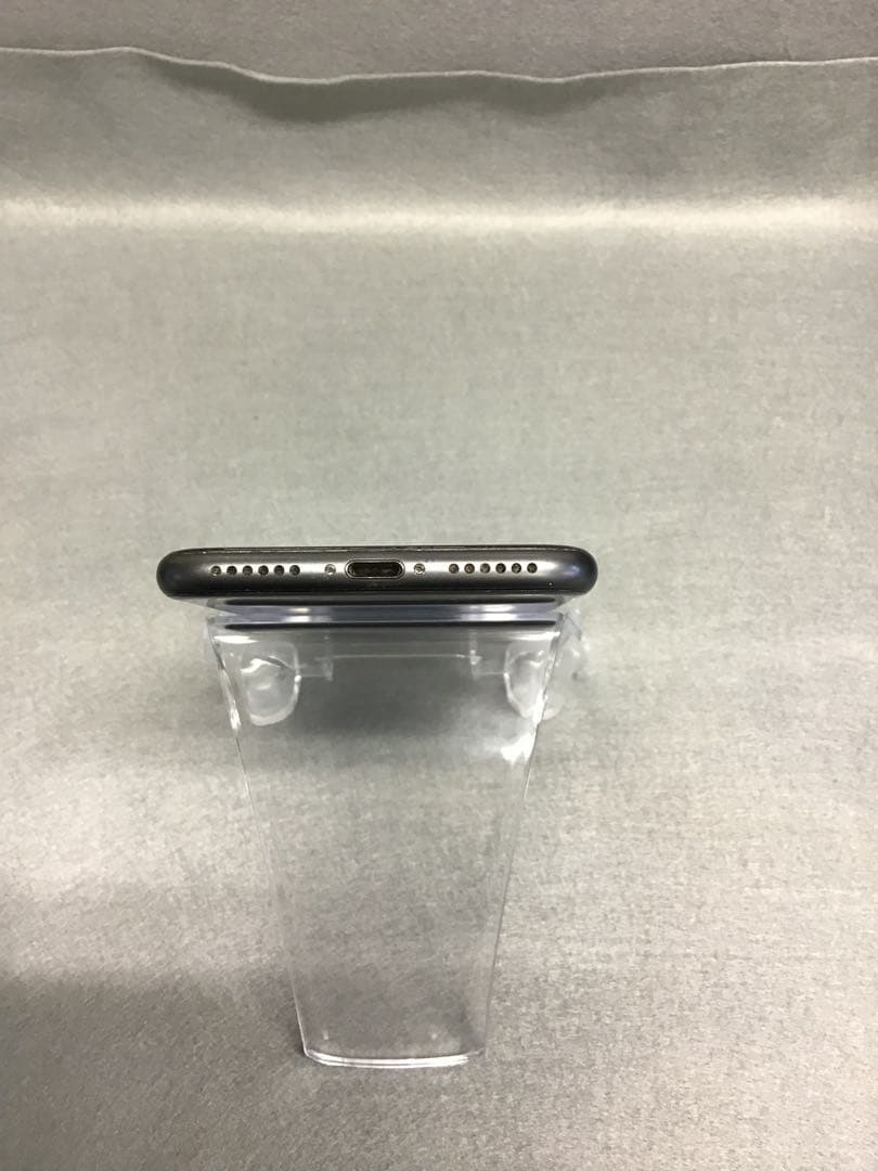 美品 国内版 SIMフリー　 iPhone8 256GB スペースグレイ色