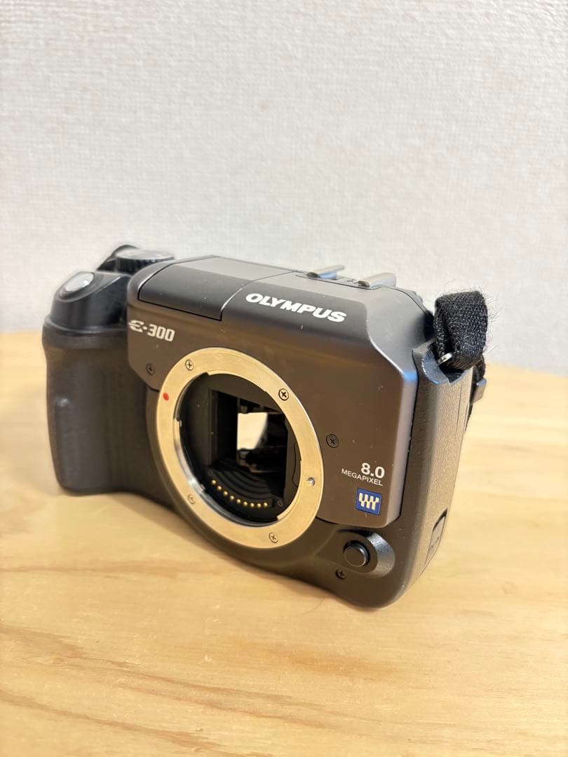 OLYMPUS E-300 デジタル一眼レフカメラ 本体