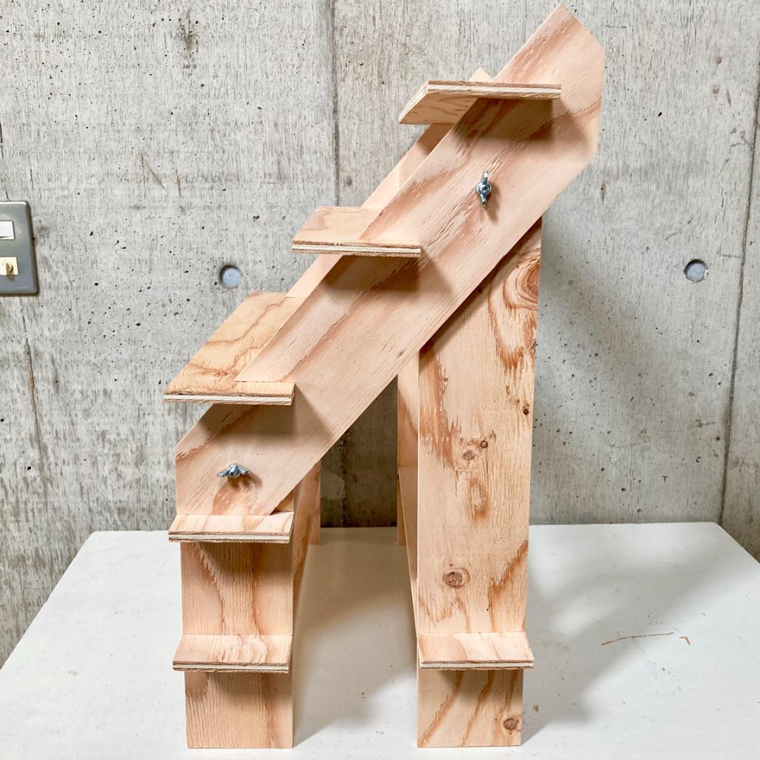 什器 ひな段スリム5段/背面1段/50幅/1台〈安価材〉イベント什器 店舗 什器