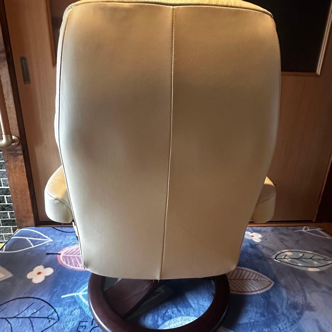 シモンズ正規品　リクライニングチェア　215Rベースチェア　バニラ色