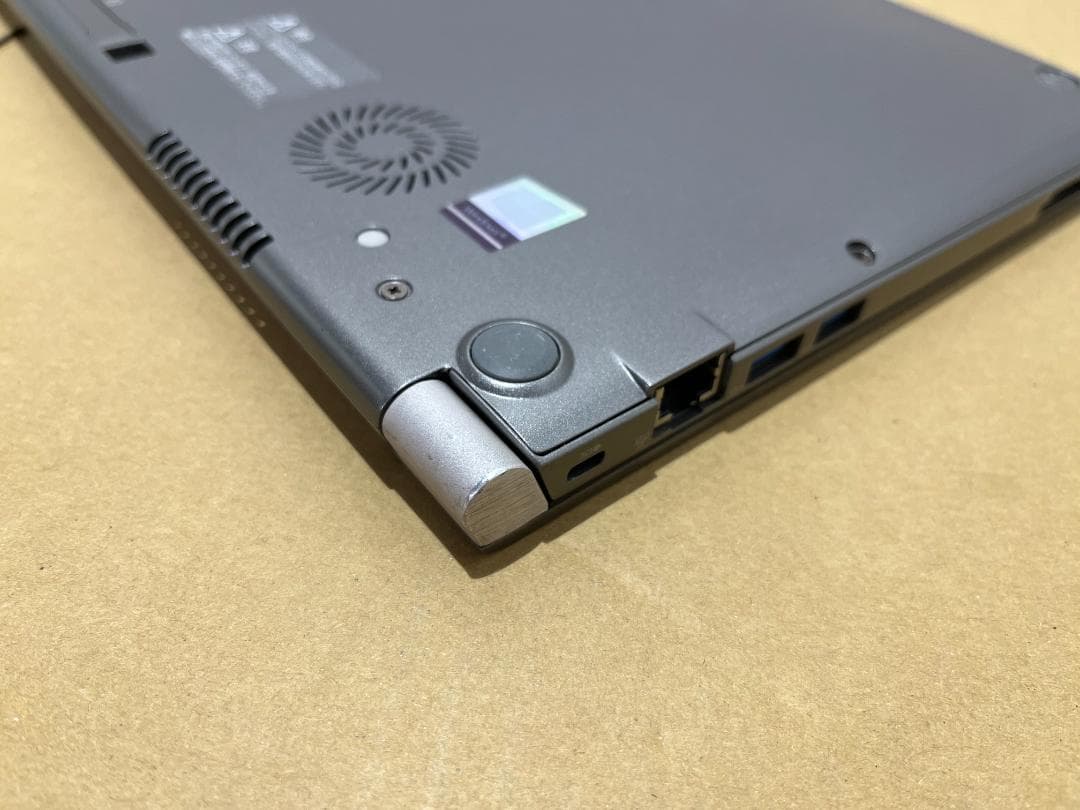 dynabook R63/H 13.3型 i5- 8250U 8GB SSD