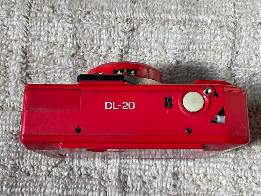 フジカ／DL-20。シャア専用フイルムカメラ。【作動確認済み　カバー説明書無し】