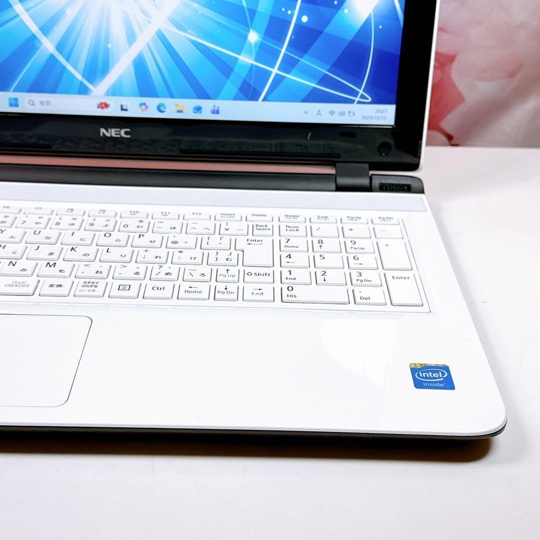 新品爆速SSD✨ノートパソコン✨windows11✨カメラ✨オフィス✨薄型✨白