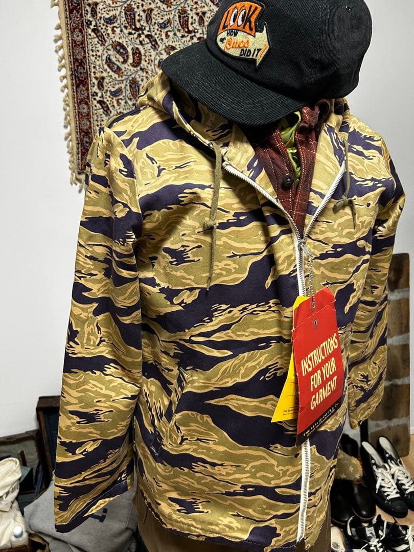 ト*ス様 希少　リアルマッコイズ　タイガーカモパーカー