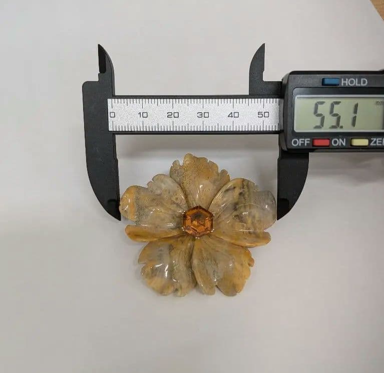 YANES ヤーネス ブローチ兼トップ フラワーモチーフ 750WG刻印