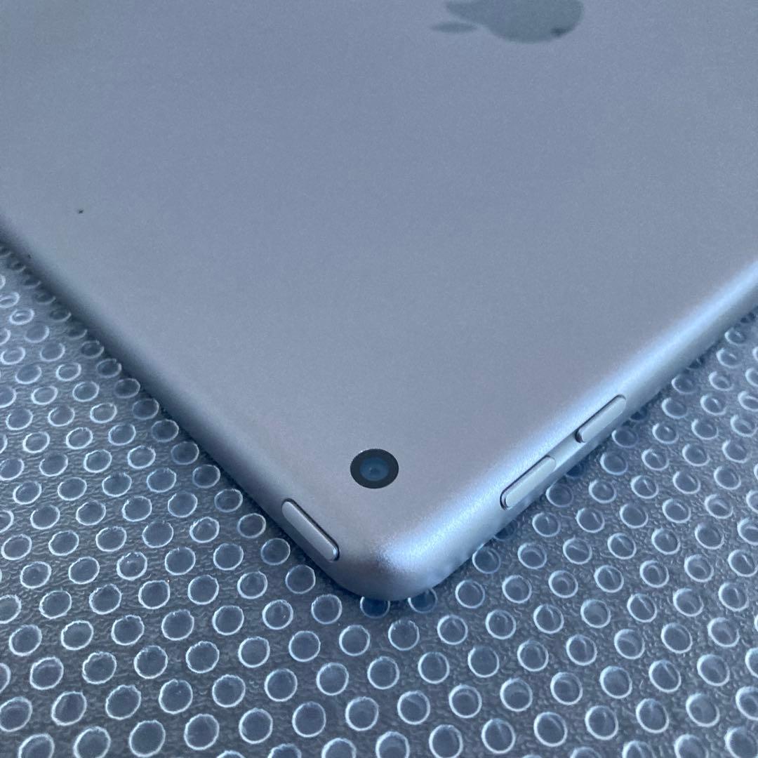 3050【早い者勝ち】電池最良好☆iPad5第5世代 32GB WIFIモデル☆