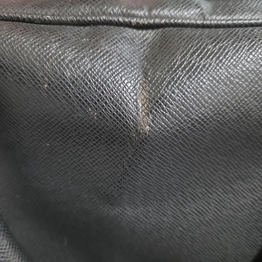 ブラックビジネスバッグ 合成皮革　ルイヴィトン