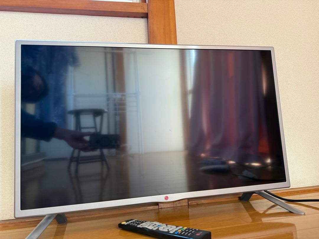 LG エルジー　32LB57YM-JB 32インチ液晶テレビ