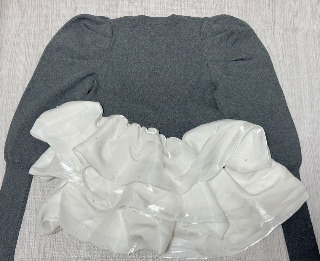 bibiy AMELIE PEPURAMU KNIT グレー　訳あり