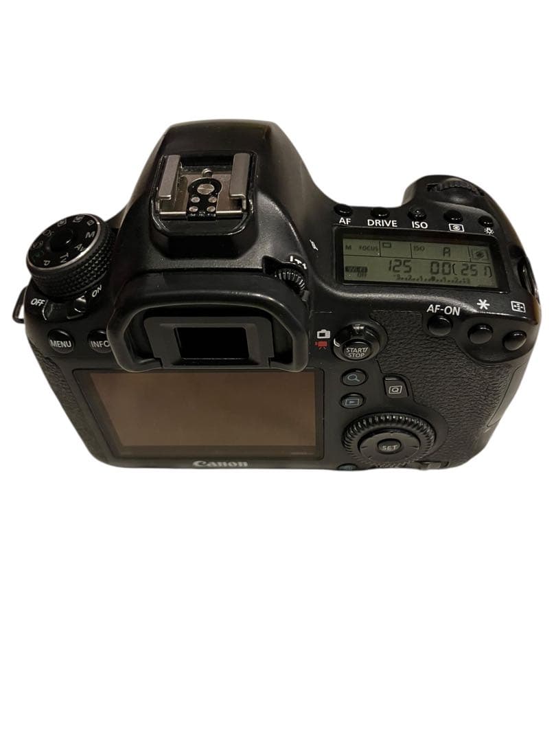 キャノンCanon 6D デジタル一眼レフ フルサイズ　本体バッテリーチャー