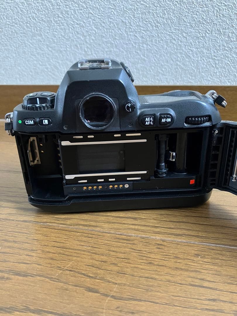 Nikon F100 一眼レフカメラ 35mmフィルム