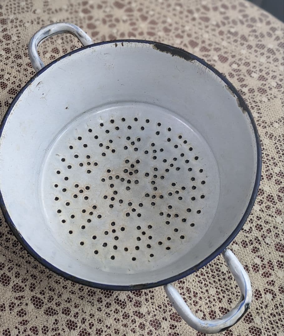 フランスアンティーク ホーローコランダー ハニカム柄 エナメルコート