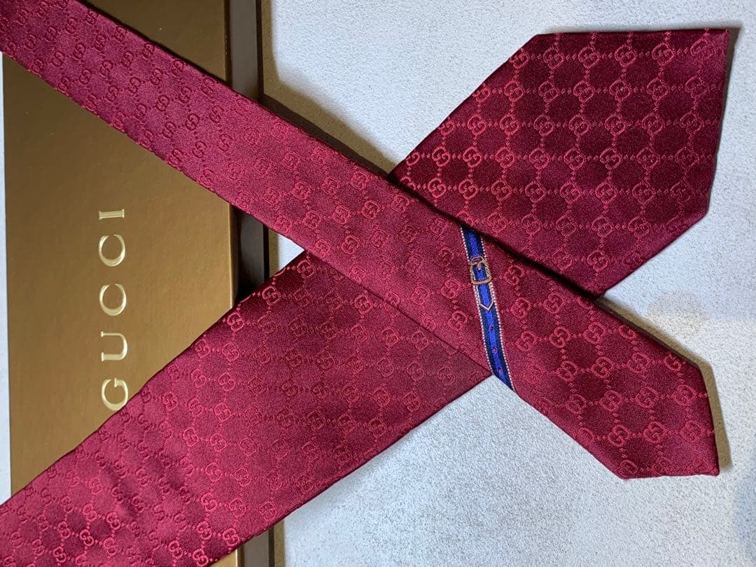 【新品未使用】GUCCI バーガンディ GGパターン ネクタイ　赤系