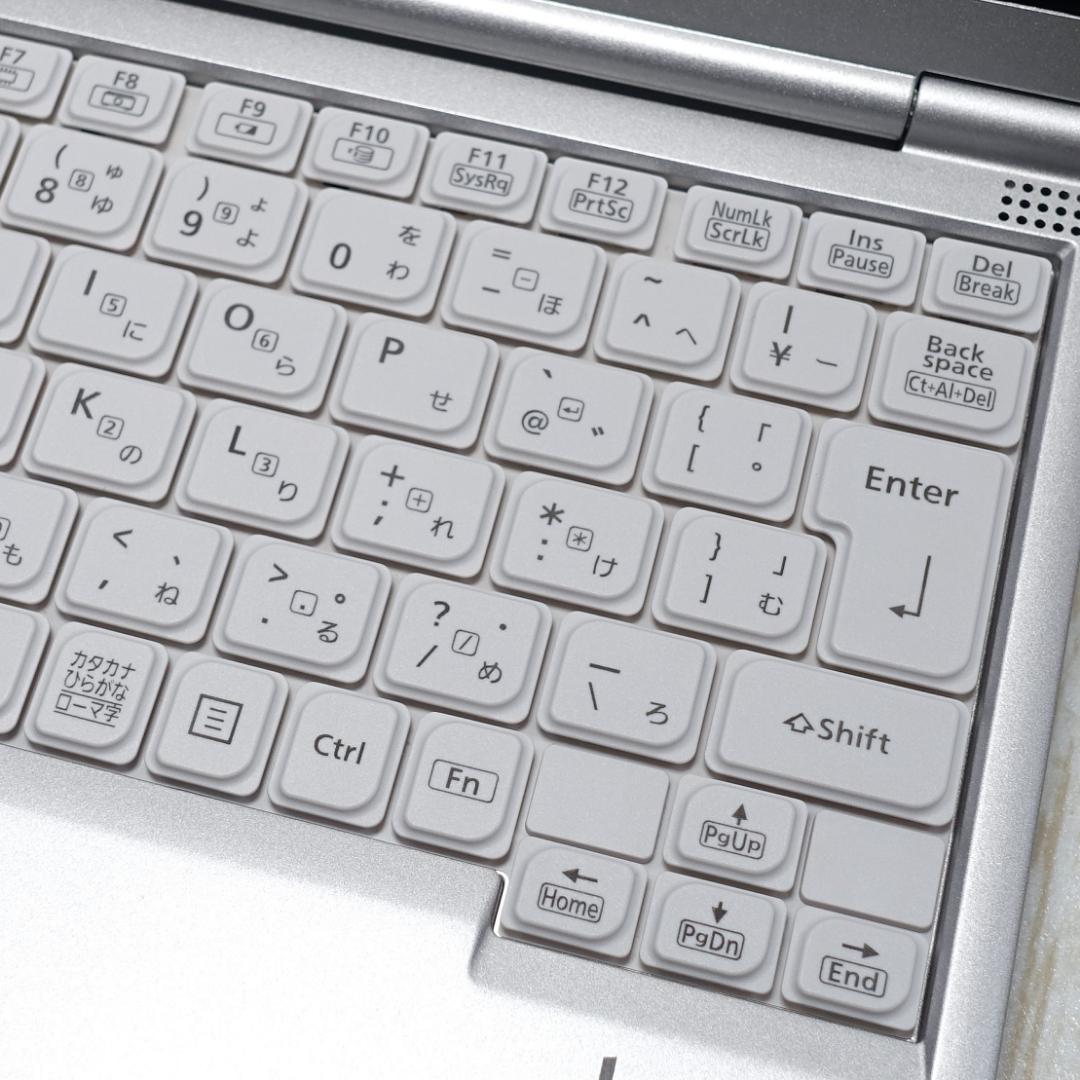 超高速大容量新品ＳＳＤ１ＴＢ搭載✨美品✨累積使用時間２１7０時間✨ノートパソコン