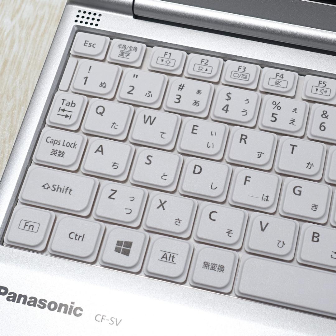 超高速大容量新品ＳＳＤ１ＴＢ搭載✨美品✨累積使用時間２１7０時間✨ノートパソコン