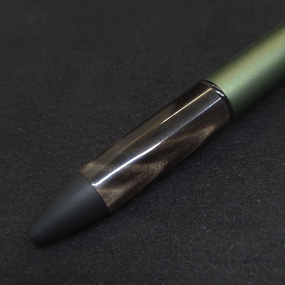 No.152ジェットストリームダークグリーン4&1カスタム水牛の角芯持ち仕様