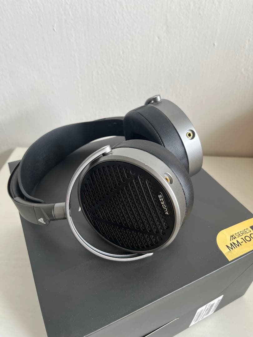 ヘッドホン Audeze MM-100