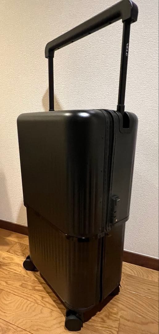 新品未使用　VELO ヴェーロ　伸縮型　スーツケース　三段階サイズ可変式