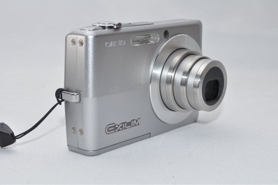 ☆美品☆ CASIO カシオ EX-Z500 コンパクト デジタル カメラ