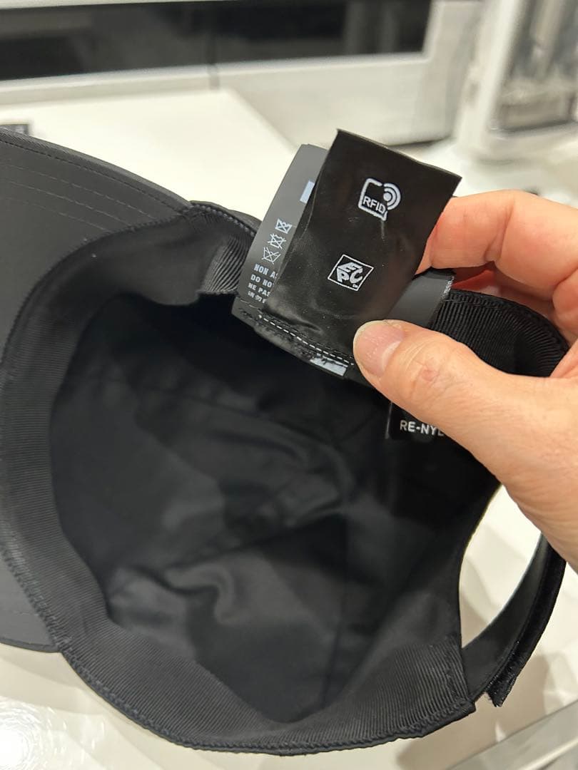 プラダ　レディースキャップ PRADA Re-Nylon ベースボールキャップ