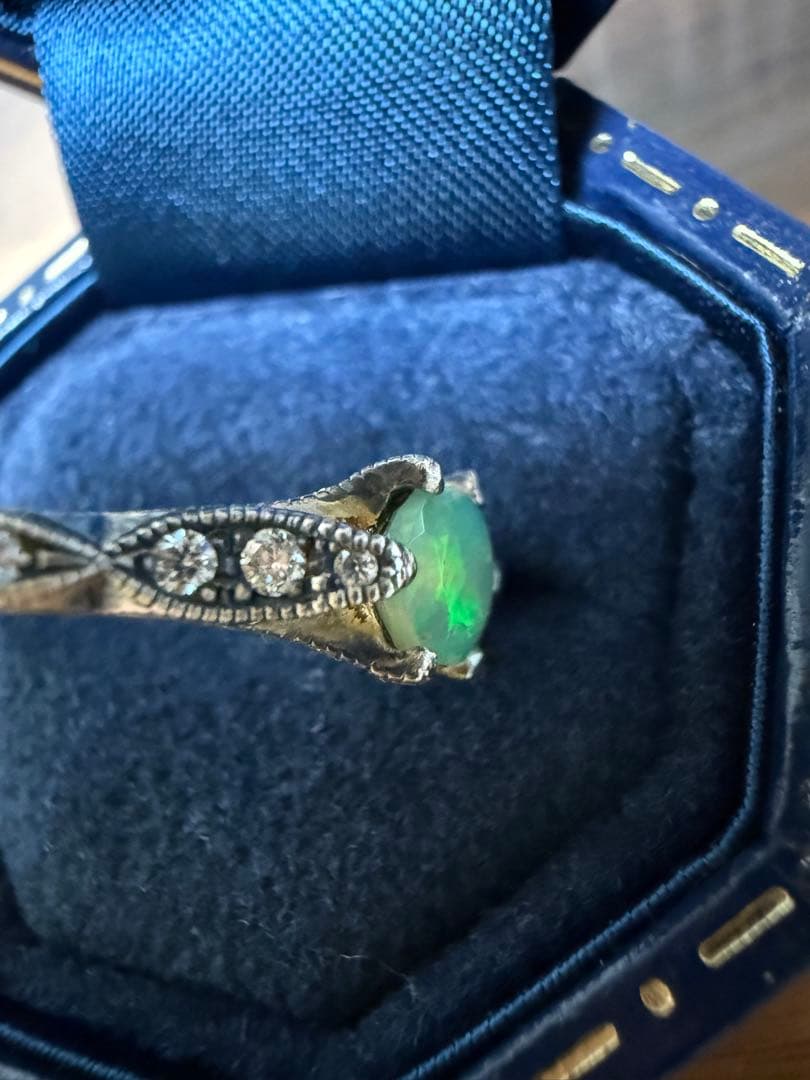 hum 半人前　シルバーリング　ダイヤ　オパール 12号　代官山蔦屋書店にて購入