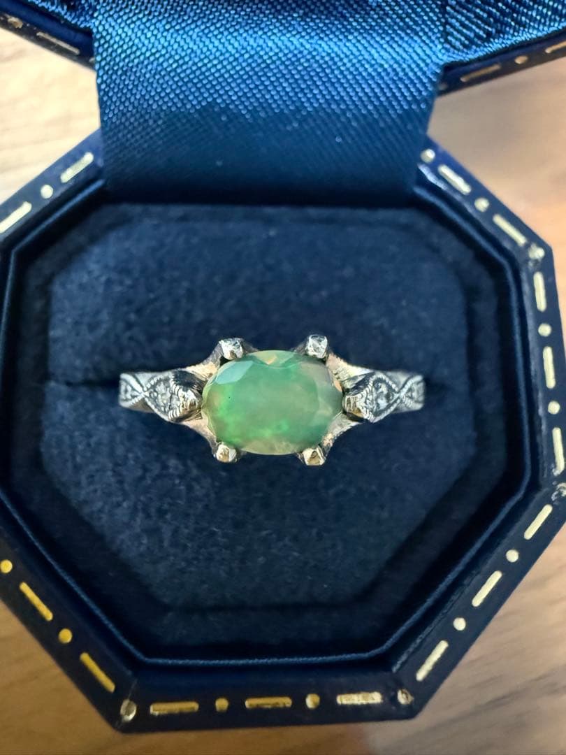 hum 半人前　シルバーリング　ダイヤ　オパール 12号　代官山蔦屋書店にて購入